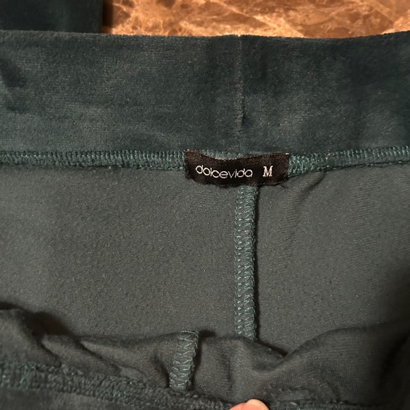 Dolce Vida Velour Lounge Set - Picture 5 of 6